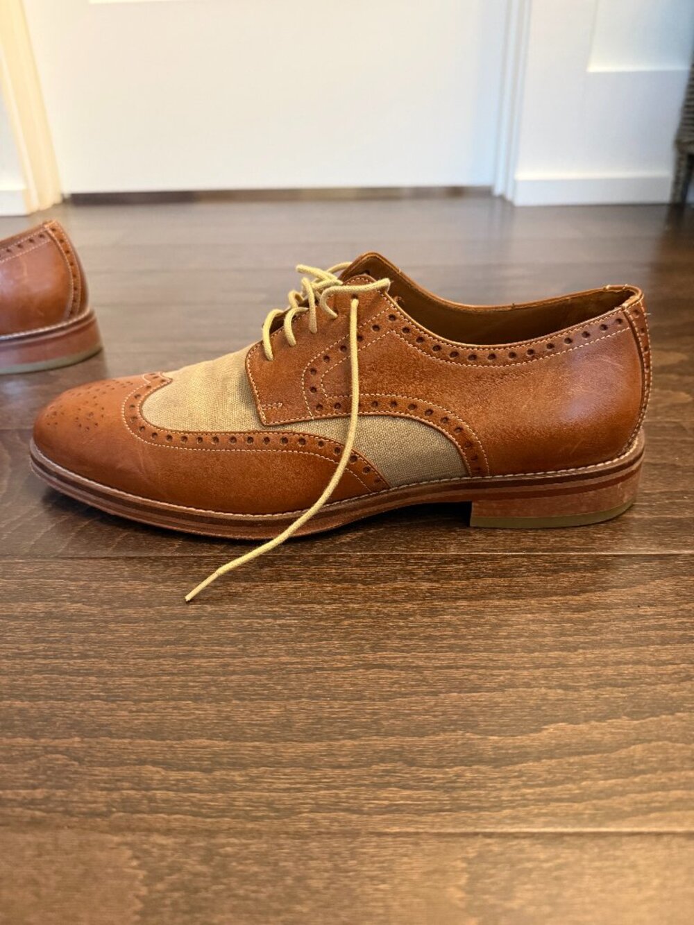 Johnston & Murphy Vintage two-Tone Spectator Saddle Oxfords - Men's 9M